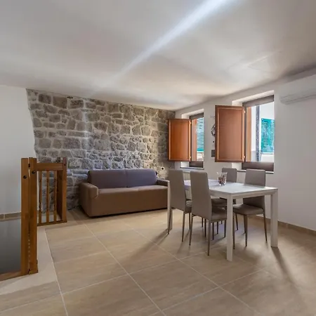 Dimora Serena - Casa Vacanze A 5 Min. Dalla Stazione, Free Wi-fi *