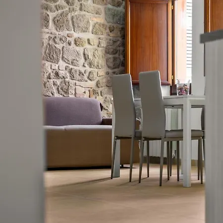 Dimora Serena - Casa Vacanze A 5 Min. Dalla Stazione, Free Wi-fi *