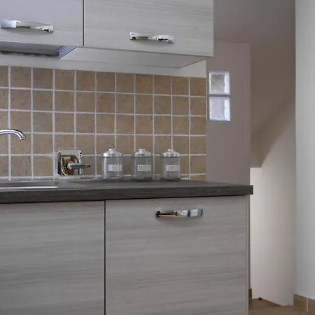 Dimora Serena - Casa Vacanze A 5 Min. Dalla Stazione, Free Wi-fi Apartment Viterbo
